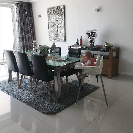 Zentrales Ruhiges Mit Meerblick 슬리에마