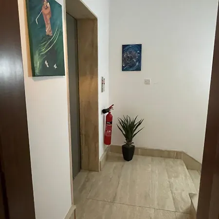 Zentrales Ruhiges Mit Meerblick Apartman *