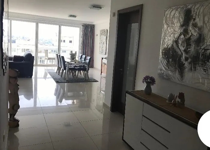 Διαμέρισμα Zentrales Ruhiges Mit Meerblick